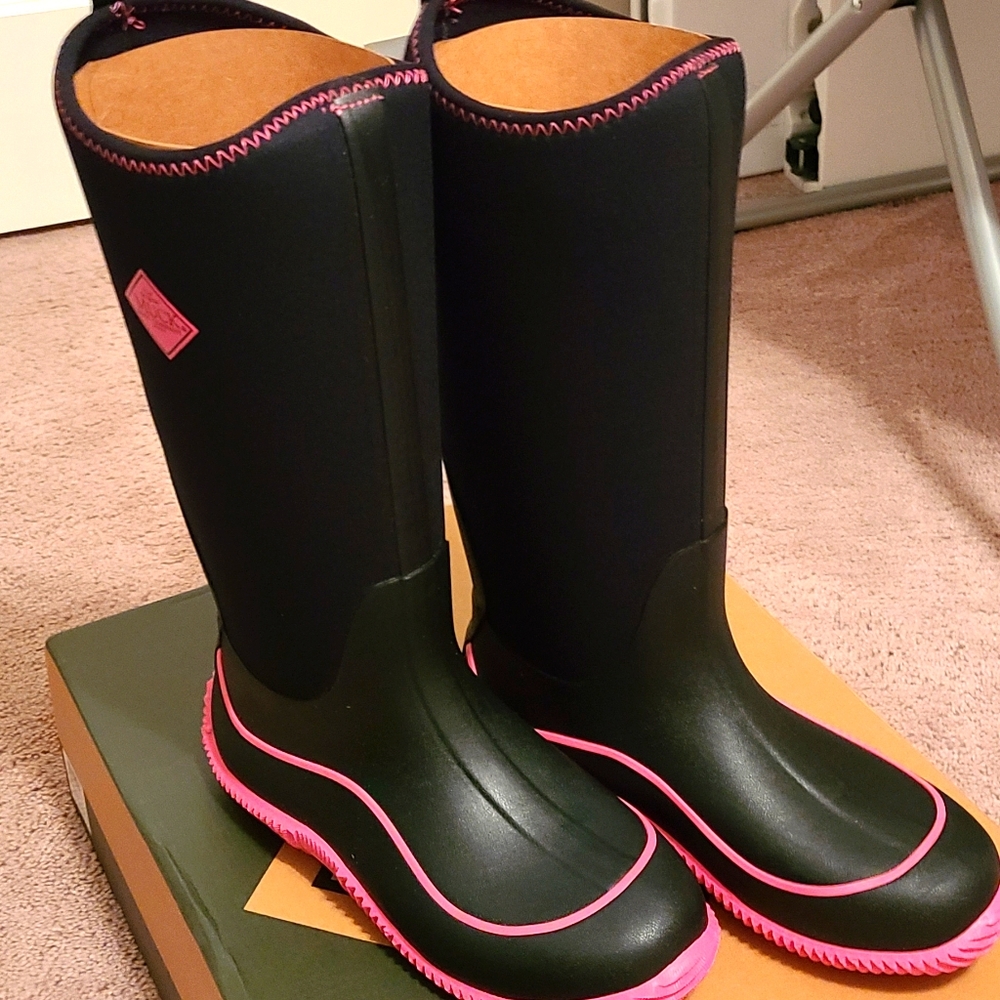 Muck boots